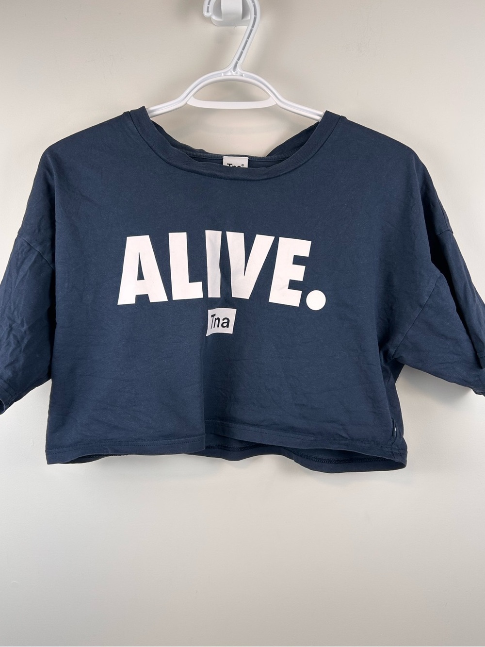 TNA Aritzia ALIVE Cropped Graphic Tee Navy Blue Size Medium Cotton